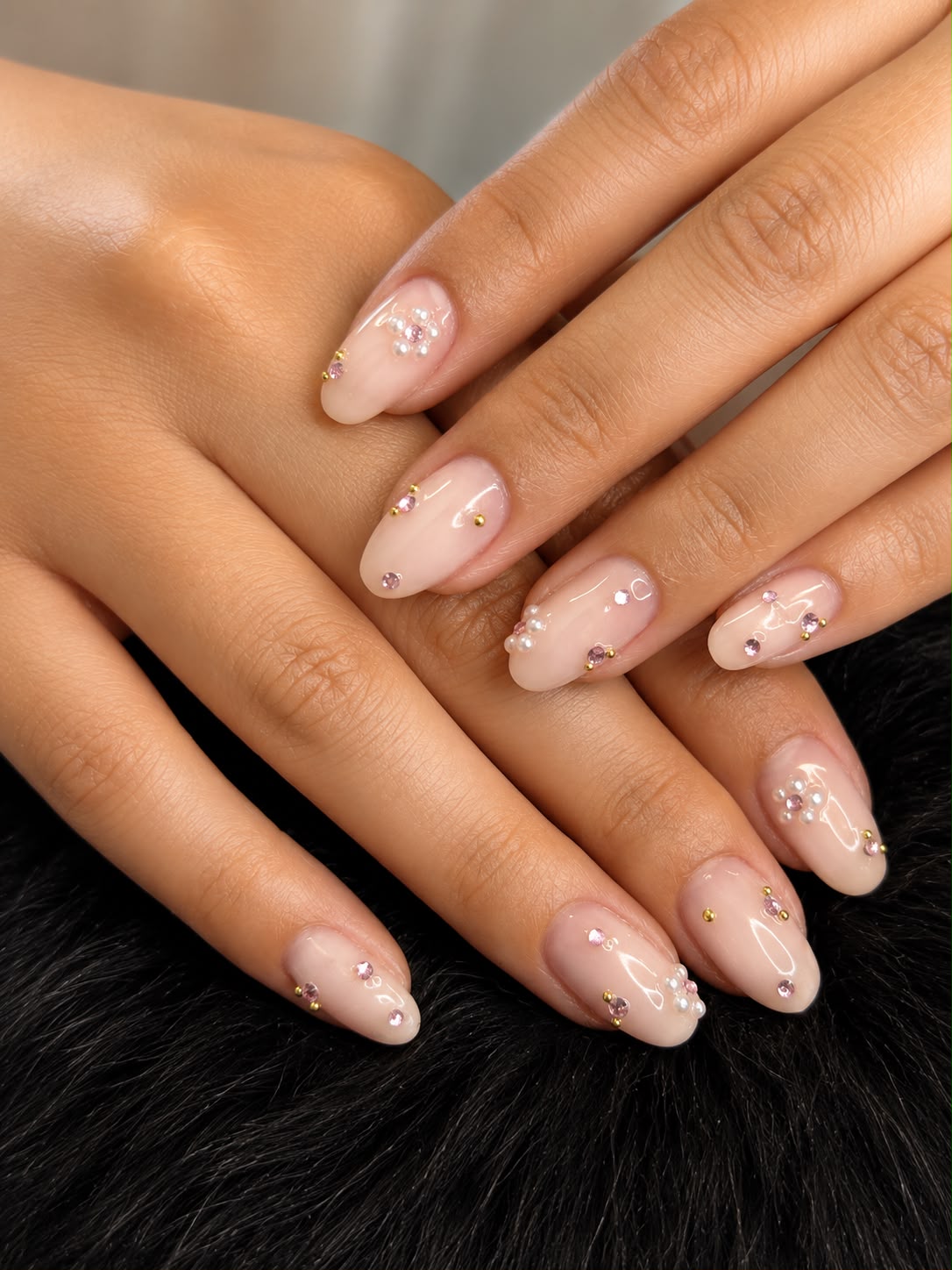 Unhas com pedras